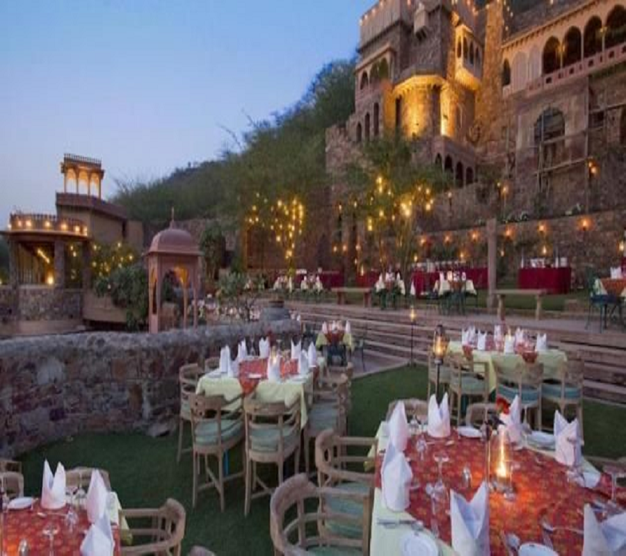 1489048758_neemrana_fort_palace_neemrana_19104108_78842231042_jpeg_g